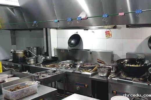 传统食堂就餐效率低-剩菜浪费