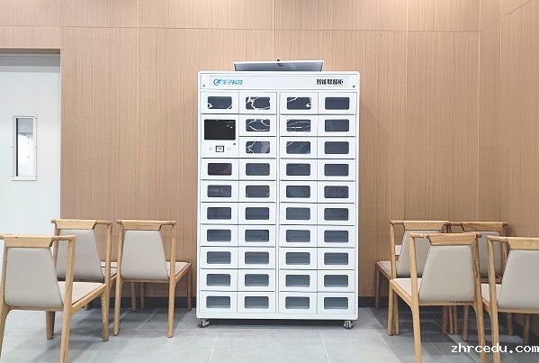 智能取餐柜 - 副本.jpg 智能取餐柜 - 副本.jpg